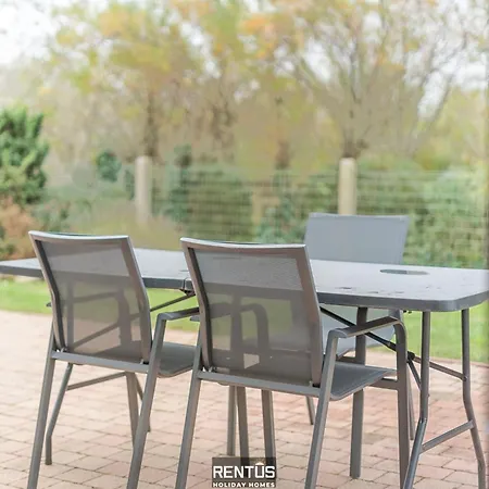 Riposo - Charming By The Sea